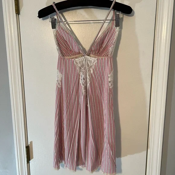 VICTORIA’S SECRET Classic Pink Stripe Lace Modal V-neck Slip Nightgown - Sz M🩷 - Picture 4 of 7